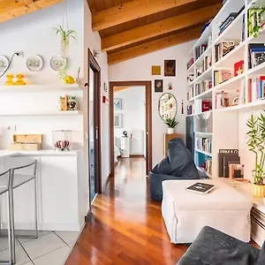  Appartamento Le Domus Milano_attic With Terrace Italia
